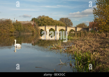 Themse am Zusammenfluss mit dem River Windrush in Newbridge in Oxfordshire, Vereinigtes Königreich Stockfoto