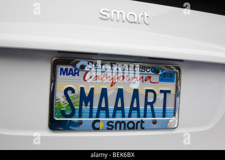 Nahaufnahme von Kfz-Kennzeichen auf einen Smart. Lombard Street, Foto-Shooting bei Auto Club Rallye San Francisco, Kalifornien, USA Stockfoto
