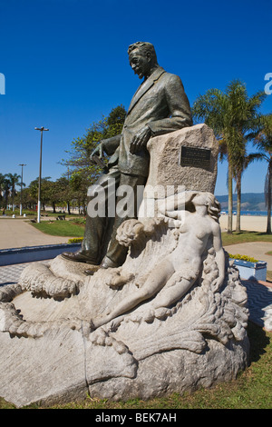 Denkmal in einem Park, Santos, São Paulo, Brasilien Stockfoto