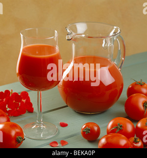 Tomaten und Saft Stockfoto