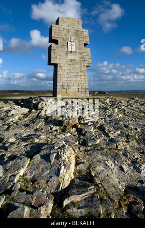 Zweiten Weltkrieg Denkmal für die Bretonen des freien Frankreich / Kreuz des Pen Hir / Croix de Pen-Hir, Pointe de Pen-Hir, Bretagne, Frankreich Stockfoto