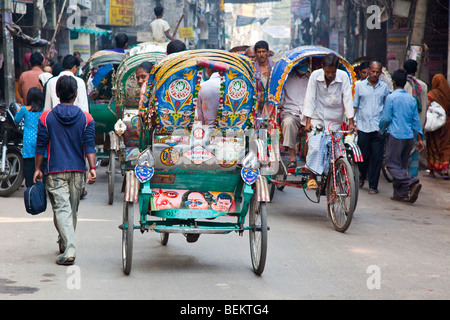 Schmale Straße im alten Dhaka Bangladesch Stockfoto