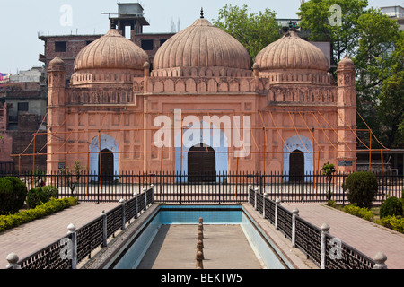 Die drei gewölbte Moschee innen Lalbagh Fort in Dhaka Bangladesch Stockfoto