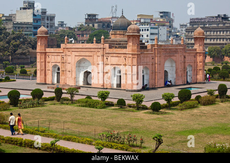 Grab von Bibi Pari im Inneren des Lalbagh Fort in Dhaka Bangladesch Stockfoto