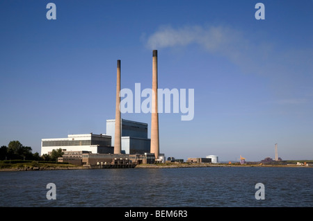 Tarbert Kraftwerk auf dem Fluss Shannon, County Kerry, Irland Stockfoto