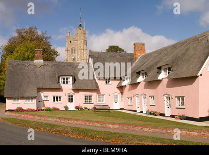 Strohgedeckten Cottages in Cavendish, Suffolk, England. Stockfoto