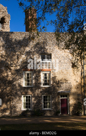 Häuser in der Nähe der Kathedrale Bury St Edmunds Suffolk Englands Stockfoto