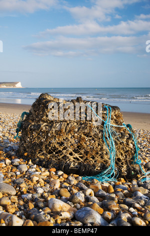 Ein "Lobster Pot" angespült Seaford Strand, Sussex, England, UK. Stockfoto