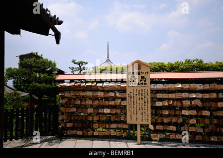 EMA (hölzernen Tafeln). Jishu-Schrein (Okuninushi, Gott der Liebe gewidmet). Kiyomizu-Dera Tempel. Kyoto. Kansai. Japan Stockfoto