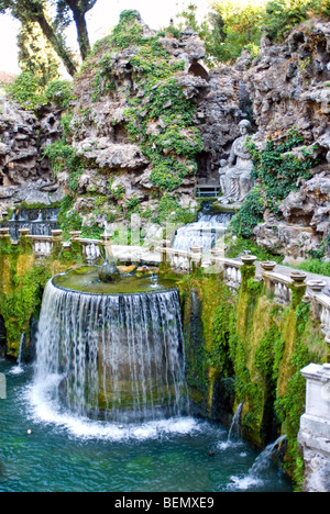 Die Fontana dell'Ovato (ovale Brunnen), auch genannt Fontana di Tivoli (Tivoli-Brunnen), Villa d ' Este, Tivoli, Italien Stockfoto