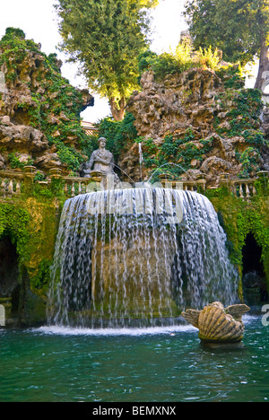 Die Fontana dell'Ovato (ovale Brunnen), auch genannt Fontana di Tivoli (Tivoli-Brunnen), Villa d ' Este, Tivoli, Italien Stockfoto