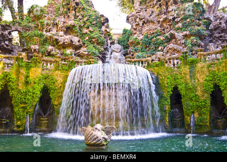 Die Fontana dell'Ovato (ovale Brunnen), auch genannt Fontana di Tivoli (Tivoli-Brunnen), Villa d ' Este, Tivoli, Italien Stockfoto