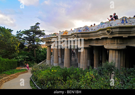 Architektonische Wunder, entworfen von modernistischen Architekten Antonio Gaudi im Park Güell, ein Wahrzeichen von Barcelona, Spanien. Stockfoto