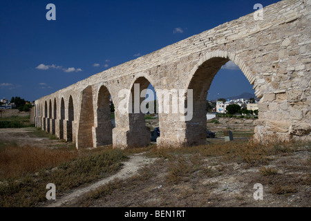 Kamares Aquädukt Larnaca Zypern Europa das Aquädukt wurde von Bekir Pascha der osmanischen Gouverneur von Zypern im Jahr 1750 gebaut. Stockfoto