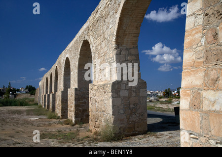 Kamares Aquädukt Larnaca Zypern Europa das Aquädukt wurde von Bekir Pascha der osmanischen Gouverneur von Zypern im Jahr 1750 gebaut. Stockfoto