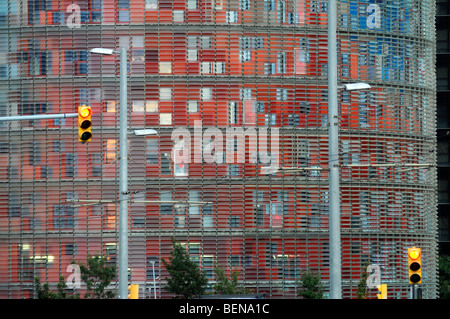 Nahaufnahme von der Torre Agbar in Barcelona, Spanien, einer der neuesten französischen Architekten Jean Nouvel-Architektur Fragen. Stockfoto