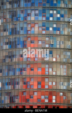 Nahaufnahme von der Torre Agbar in Barcelona, Spanien, einer der neuesten französischen Architekten Jean Nouvel-Architektur Fragen. Stockfoto