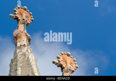 Nahaufnahme Foto die Kirchtürme der Sagrada Familia Gaudis riesige Kirche in Barcelona, Spanien. Stockfoto