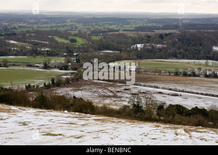 Ein Blick von der North Downs in Dorking, Surrey, nach Schnee im Februar 2009 Stockfoto