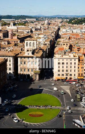 Blick auf Piazza Venezia entnommen dem Vittoriano Aussichtspunkt, Rom Italien Stockfoto