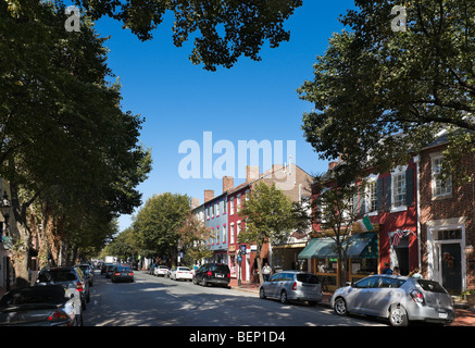 Caroline Street (die Hauptstraße) in der historischen Altstadt, Fredericksburg, Virginia, USA Stockfoto