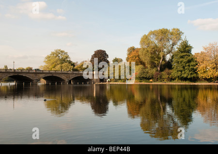 Serpentin-Brücke, Hyde Park, London, Westminster, SW1, UK Stockfoto