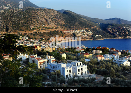 Blauer Himmel und Meer in die Bucht von Kalkan Stockfoto