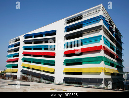 Bunte Parkhaus im Stadtzentrum von Zagreb Stockfoto