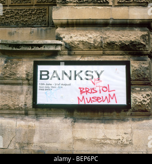 Banksy Ausstellung Zeichen an der Bristol Museum Bristol, England UK im Sommer 2009 KATHY DEWITT Stockfoto