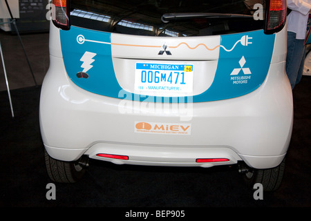 MiEV Mitsubishi Innovative Electric Vehicle, auf dem Display an der Westküste grün, Kalifornien. PG & E Elektrofahrzeug-Projekt. Stockfoto