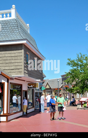 Läden und Geschäfte in Mackinaw Kreuzungen Shopping Center Mackinaw City Michigan Stockfoto