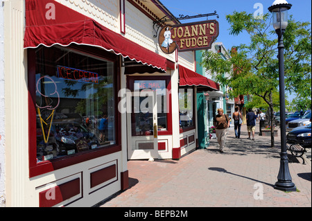 Läden und Geschäfte in Mackinaw Kreuzungen Shopping Center Mackinaw City Michigan Stockfoto