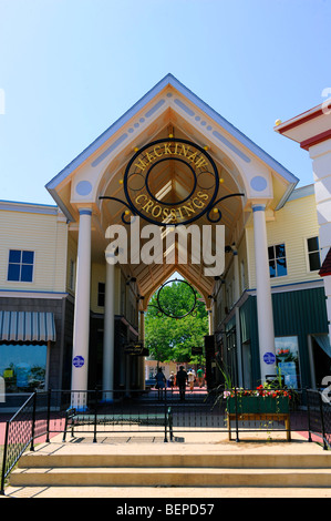 Läden und Geschäfte in Mackinaw Kreuzungen Shopping Center Mackinaw City Michigan Stockfoto