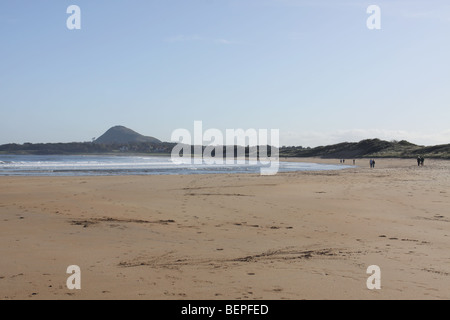 North Berwick Gesetz und breiten Sands Beach, East Lothian, Schottland Oktober 2009 Stockfoto