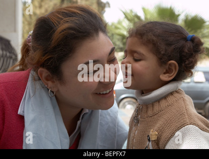 Elternhaus und Schule für Waisenkinder und benachteiligte Kinder von Christian Coptic Hintergrund, befindet sich im Marriot Villa Ägypten Kinder Stockfoto