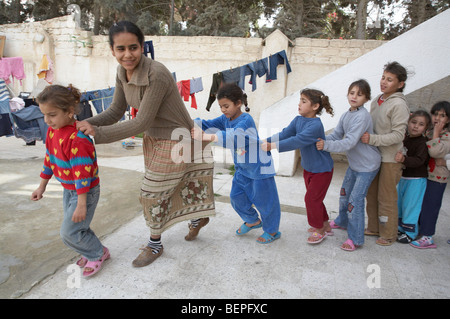 Elternhaus und Schule für Waisenkinder und benachteiligte Kinder von Christian Coptic Hintergrund, befindet sich im Marriot Villa Ägypten Kinder Stockfoto