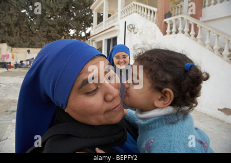 Elternhaus und Schule für Waisenkinder und benachteiligte Kinder von Christian Coptic Hintergrund, befindet sich im Marriot Villa Ägypten Kinder Stockfoto