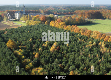 Abtei Averbode, Wald aus der Luft im Herbst, Averbode, Belgien Stockfoto