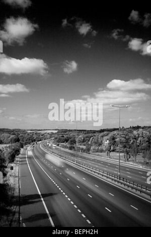 M25 Autobahn Ausfahrt 7 (M23) in der Nähe von Godstone Surrey England Stockfoto