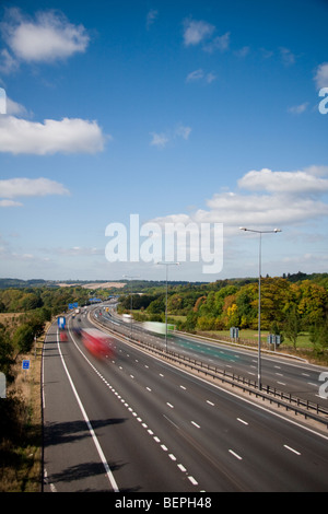 M25 Autobahn Ausfahrt 7 (M23) in der Nähe von Godstone Surrey England Stockfoto