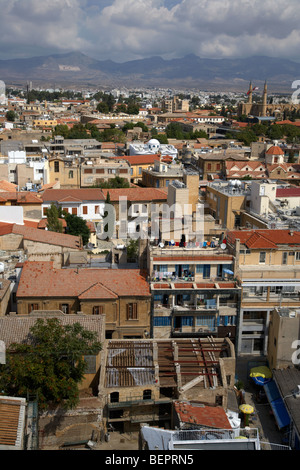 Luftbild vom südlichen Nikosia über nördlichen Türkisch kontrollierten Nikosia in Zypern Nicosia lefkosia Stockfoto