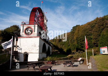 Great Laxey Wheel, auch bekannt als Lady Isabella, größte Wasserrad in der Welt, in dem Dorf Laxey, Isle Of man. Stockfoto