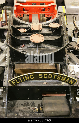 Die Flying Scotsman Dampf Lok in aufwendiger Restaurierung im National Railway Museum Workshop. Stockfoto
