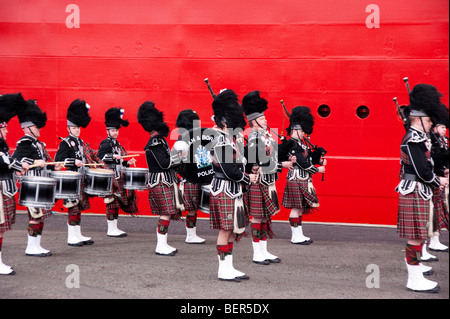 Dudelsackkapelle am Schiff starten Edinburgh Stockfoto