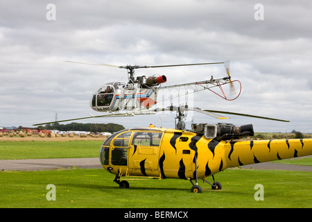 Aerospatiale SA316B Alouette 111 N9362 im Flug nach dem Start vom Flugplatz Breighton Stockfoto