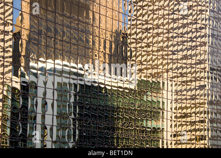 Aufbau der Reflexionen im Stadt Zentrum von Chicago, Illinois, USA Stockfoto