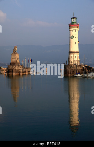 Deutschland, Bayern, Lindau Im Bodensee, Hafeneinfahrt Stockfoto