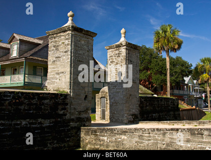 Die alten Stadttore führen in die Stadt St. Augustine Florida Stockfoto