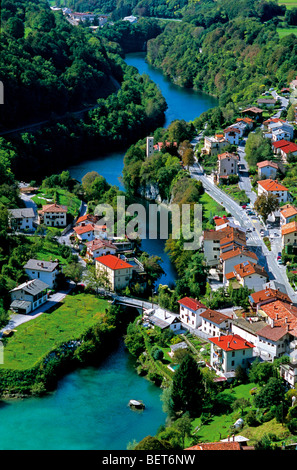 Slowenien: Aussichtspunkt in Most Na Soci, der Vereinigung der Fluss Soca und Fluss Idrjica Stockfoto