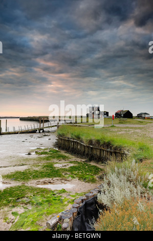 Stürmischer Sonnenaufgang über dem Walberswick, Suffolk - England Stockfoto